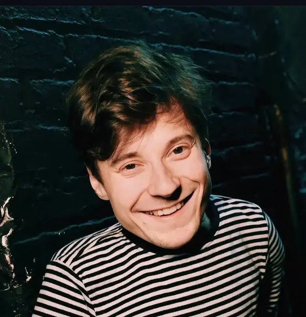 Adam Gilbert Live at The Port